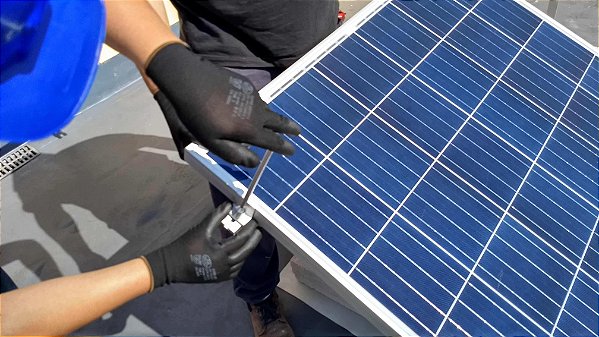 160 kWh/mês /// Kit Gerador FV Telhado 1,24 kWp – MICROINVERSOR 220V