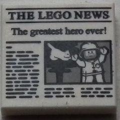 Placa Lisa 2x2 com desenho e jornal e escrita "The Lego News" Branca