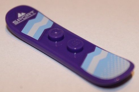 Snowboard Dark Purple com Desenho de Ondas e escrita Sport