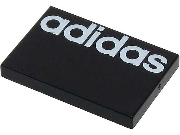 Placa Lisa 2x3 com escrita "adidas' preta