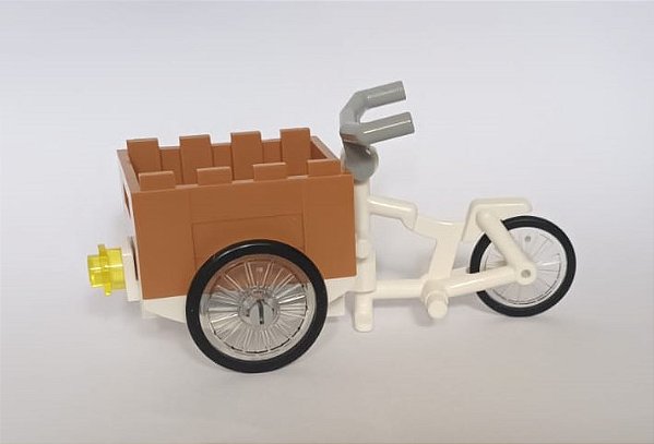 Triciclo de Entrega Branco