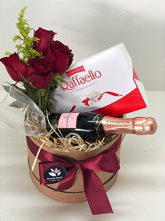 Box Love Rosas, Raffaello e Chandon Baby