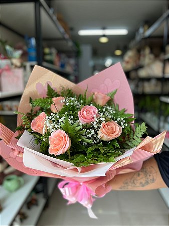 Buque 6 rosas cor de rosa