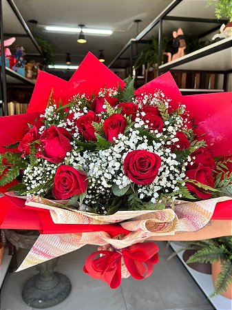 Buquê 18 Rosas Vermelhas