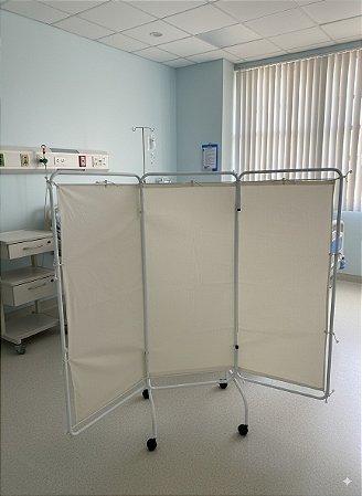 Biombo Triplo Epóxi Faces em Tecido- Salutem