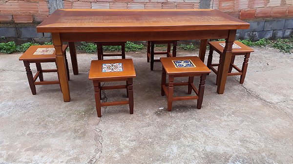 Mesa rustica madeira de demolição com ladrilho hidraulico