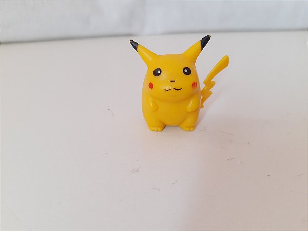 Miniatura vinil Pokémon Picachu Marca Tomy 4 cm