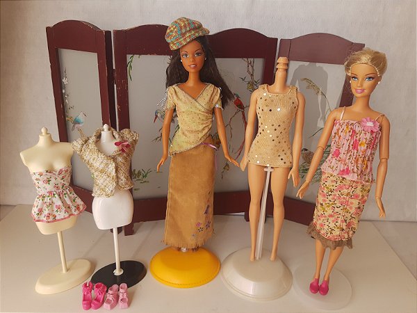 Kit 32 Peças, Roupas e Acessórios para Bonecas Barbie e outros modelo de 25  a 30cm estilo Barbies Magrelas no Shoptime