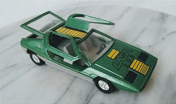 De 1971 ,Miniatura de metal Michelotti Lazer Lasa 908 com fricção 1;36 ,  marca Sunnyside, 12 cm