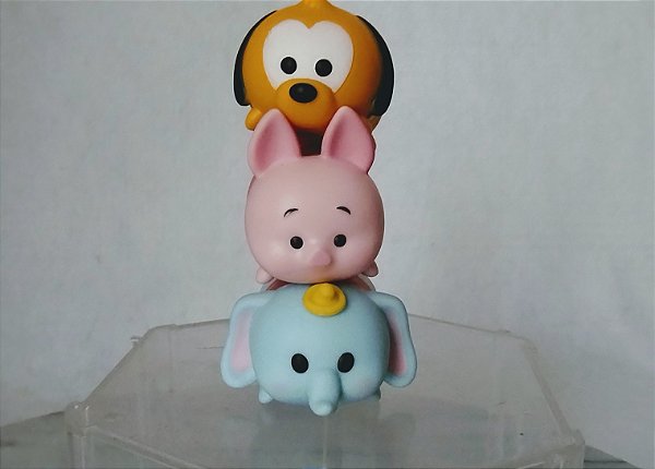 Miniatura Disney tsum tsum de vinil de 5 cm da Jakks: Pluto, leitaozinho e Dumbo