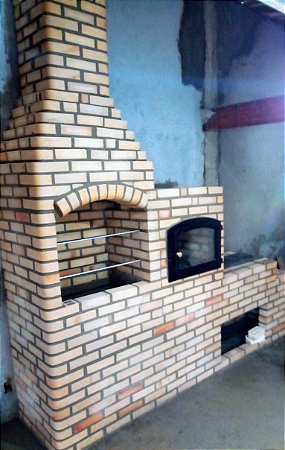 Churrasqueira com forno e fogão a lenha  Palha