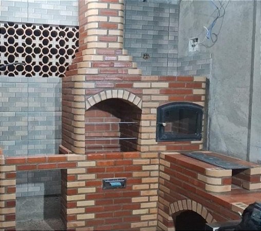 Churrasqueira  em L ou Linear com forno e fogão a lenha canto palha mais Bancada