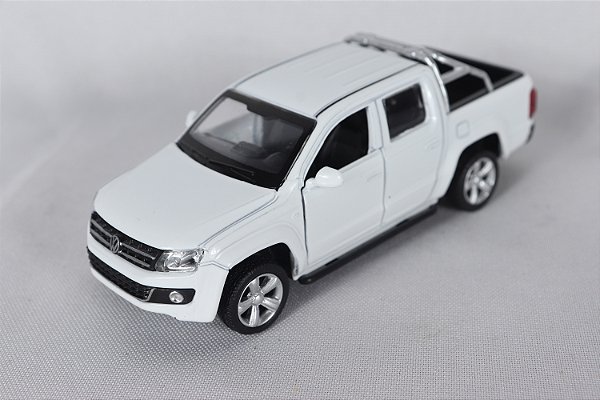 1/46 VOLKSWAGEN AMAROK CALIFORNIA  JUNIOR