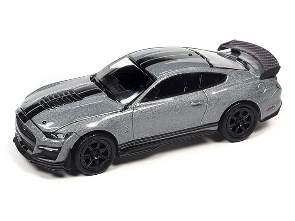 1/64 AUTO WORLD 2021 SHELBY GT500 CARBON SILVER