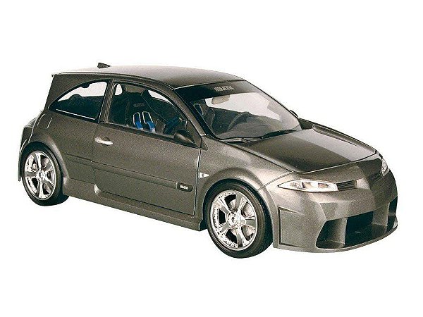 1:18 RENAULT MEGANE VAMPIRE GRIS