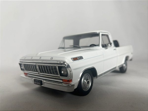 1/24 1974 FORD F-100 PICK UP BRANCO SERIE CALIFORNIA CLASSICS