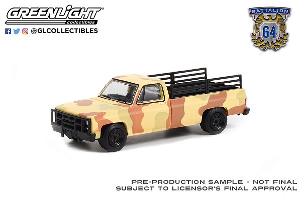 1/64 GREENLIGHT 1987 CHEVROLET M1008 CUCV DESERT CAMOUFLAGE BATTALION 64 SERIES 1