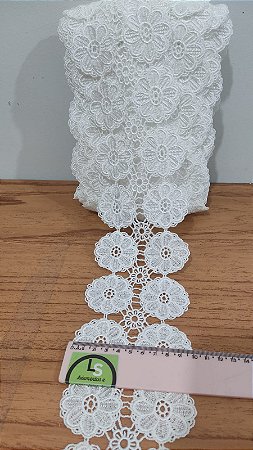 GUIPIR ENTREMEIO DE FLOR  10 cm - Pecas com 13,70 metros