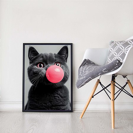 Quadro Decorativo Gatinho Cinza Gato Mascando Chiclete Cat Animais
