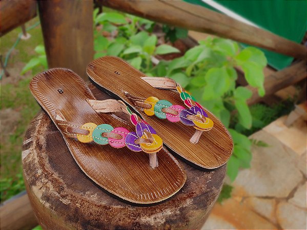 Chinelo Rasteira colorida  - Flat WOOD Colors