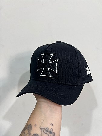 Boné Cruz de Malta Fechado - Preto