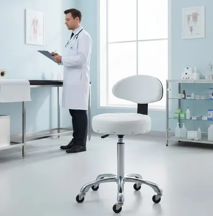 Mocho Soft Encosto Base Aço Dentista Clínica Estética  Estrutura Cromado Assento Branco