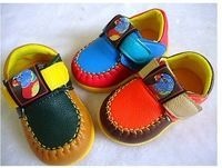 sapatinho de couro para bebe