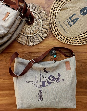 Bolsa Ombro/lateral Linho 100% (ESTAMPA BRUXINHA)