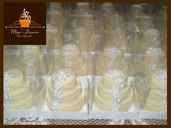 Mini Bolo / Caixinha de acetato.