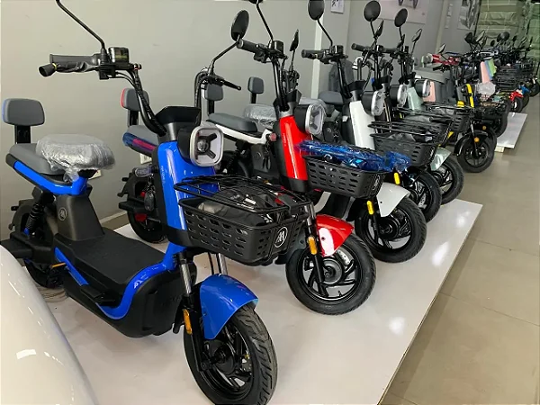 Scooter elétrica AIMA K-May