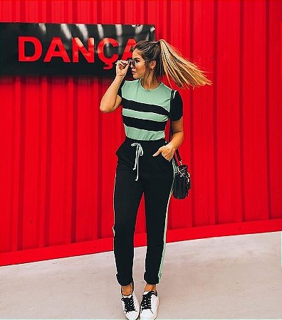 Conjunto de calça e blusa em moletinho com elastano