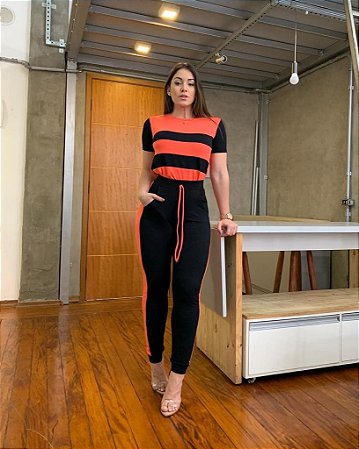 Conjunto de calça e blusa em moletinho com elastano