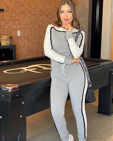 Conjunto de calça e blusa manga longa em moletinho encorpado com elastano