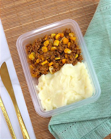 GUISADINHO COM MILHO E PURÊ DE BATATA INGLESA - 250g