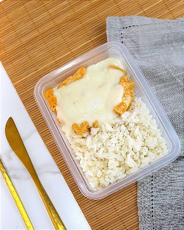 CUBOS DE FRANGO AO MOLHO BRANCO E ARROZ BRANCO - 250g