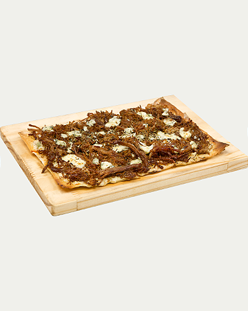 PIZZA DE CARNE DE PANELA COM GORGONZOLA - SÁLVIA