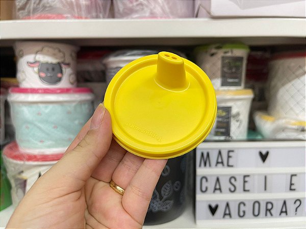 Tampa com Bico para Copinho Infantil Amarelo
