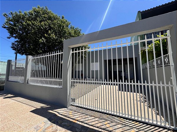 CASA AMPLA TERRENO MEDINDO 10 X 27