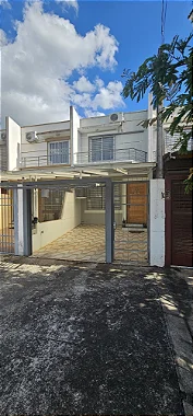 CASA BEM LOCALIZADA DOIS  DORMITÓRIOS