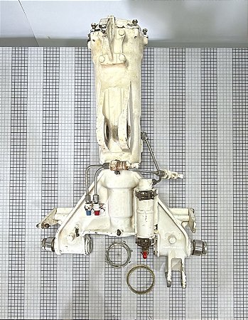 TREM DE POUSO ( NARIZ) - 121-411-01