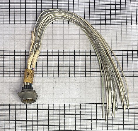 CONECTOR MACHO - J613