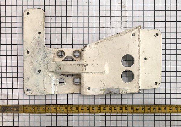 SUPORTE C.206 4130 CARENAGEM RODA(800) DIREITA - 1241659-2