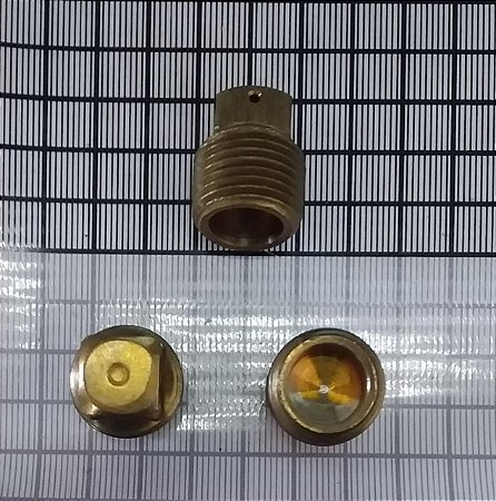 PLUG - 629518-4H