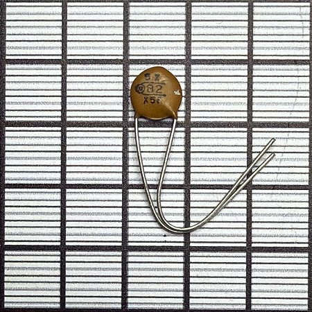 CAPACITOR - 113-3820-00