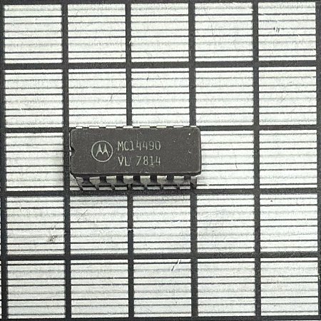 CIRCUITO INTEGRADO - 120-6172-09