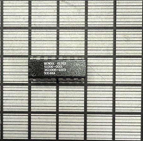 CIRCUITO INTEGRADO - 120-02273-0000