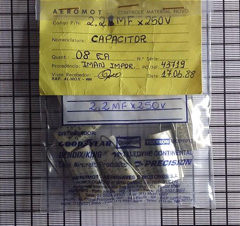 CAPACITOR - 2,2MFX250V