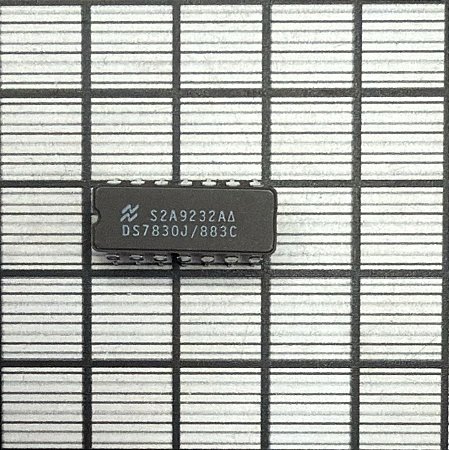 CIRCUITO INTEGRADO - 351-7457-010