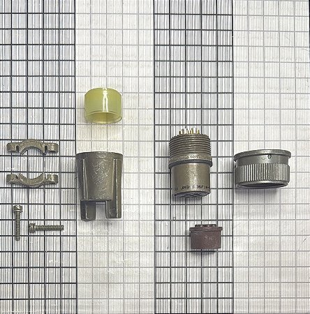CONECTOR - JMS3106F18-9S