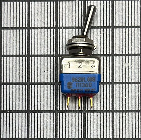INTERRUPTOR- 11136D